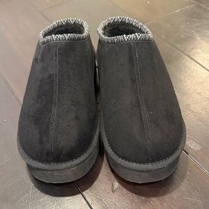Pawz Suede Slip-On slipper